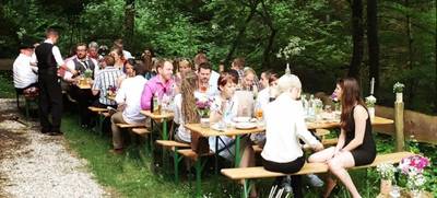 Foto von Grillfest im Wald