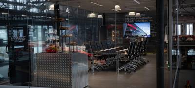 Foto von MOTORWORLD Köln | Rheinland - Michael Schumacher Lounge