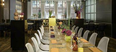 Foto von Pigeon Post Bar & Eatery im Hilton Cologne