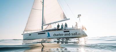 Foto von Teambuilding unter Segeln