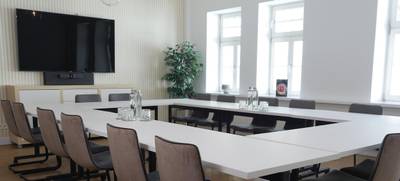 SATELLITE OFFICE Kaiserliche Postdirektion - Konferenzraum „Sophie Charlotte”