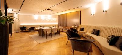 Foto von SATELLITE Office Villa Sander Kaminlounge „Stradivari“