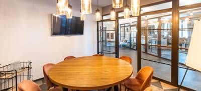 Workflow CoWorking & Offices - THE CIRCLE LOUNGE