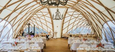 Foto von Hochzeit im Pavillon
