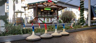 Foto von Weihnachtsfeier mit Eisstockschießen