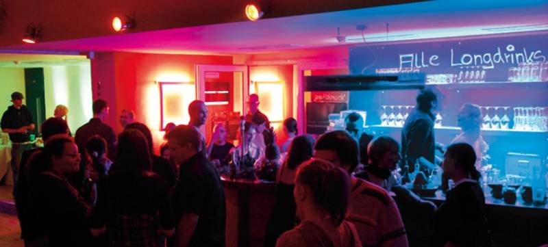 Foto 1 von BARFUSZ CLUB