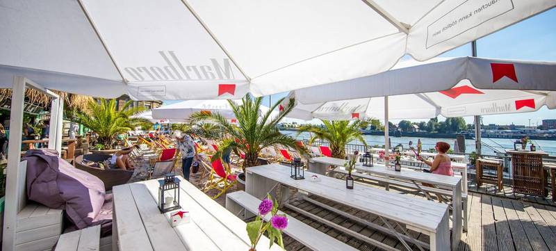 Foto 2 von Dock 3 Beachclub