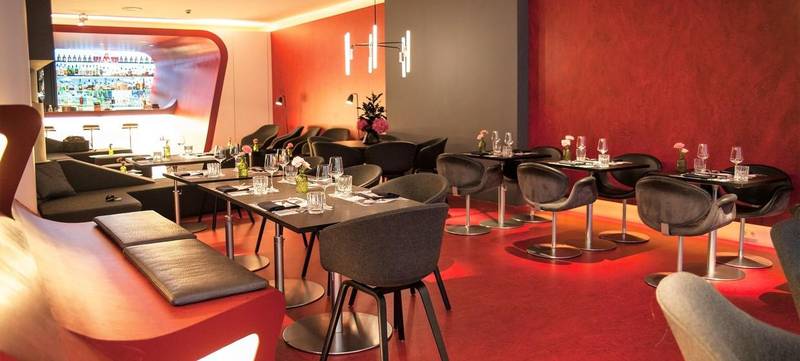 Foto 1 von The Fox Bar at Hotel Q