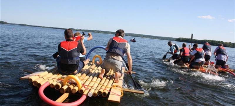 Foto 4 von Floßbau mit Floßfahrt - Das Teamevent!