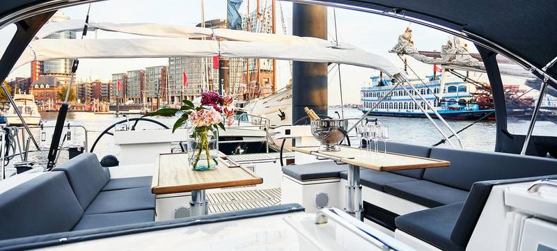 Foto 1 von Yacht BEYOND