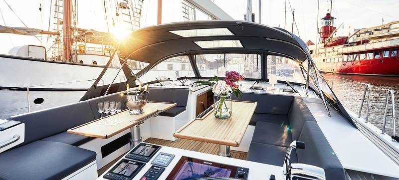 Foto 2 von Yacht BEYOND