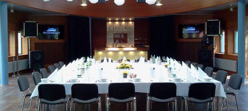 Foto 1 von Meeting on Board