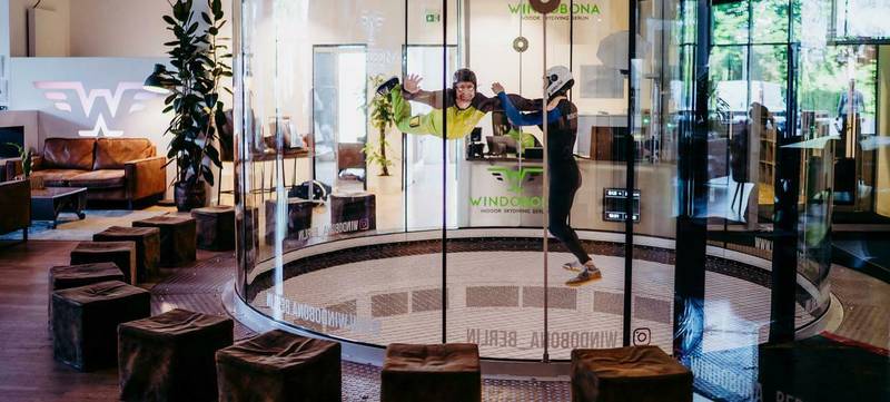 Foto 1 von Indoor Skydiving