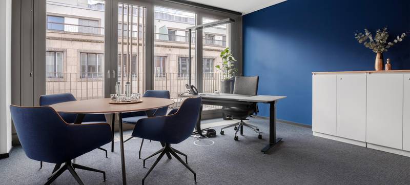Foto 4 von CONTORA Office Solutions Stuttgart Kronprinzenpalais Chefbüro