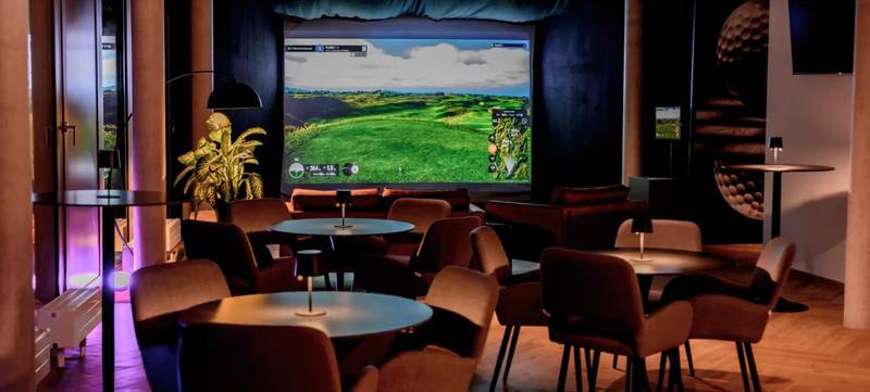 Foto 1 von IRONsix Golf & Bar