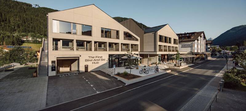 Foto 1 von Dips&Drops - The First Bike And Skihub